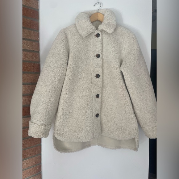 Samsøe Samsøe “Aylin” Jacket
Cream Sherpa teddy - Picture 5 of 8